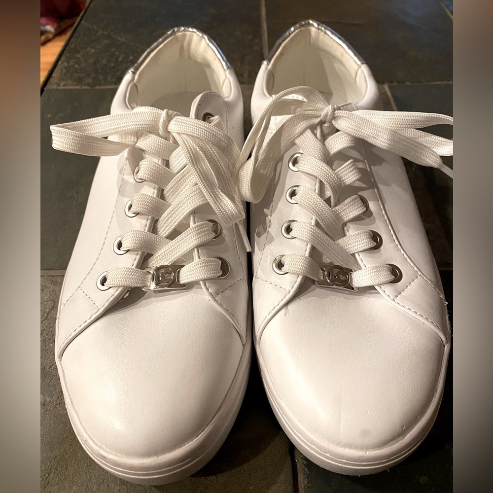 Liz Claiborne, Sz 8.5, White Faux-Leather Shoes, Gently Used